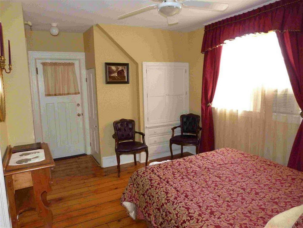 Shipwright Inn ชาร์ลอตต์ทาวน์ ภายนอก รูปภาพ