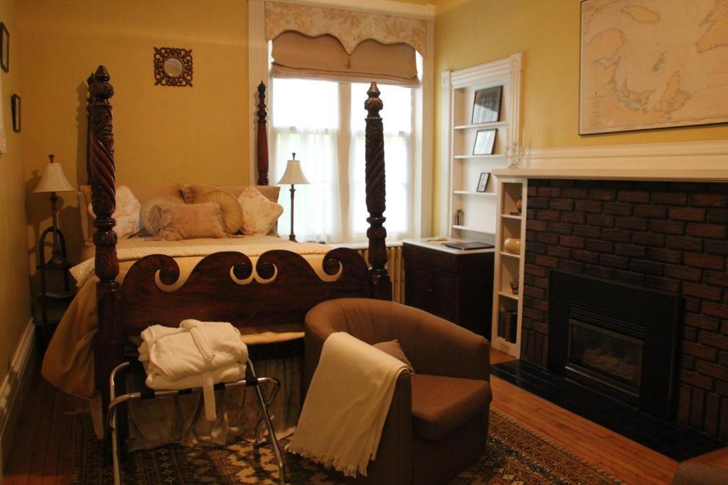 Shipwright Inn ชาร์ลอตต์ทาวน์ ภายนอก รูปภาพ