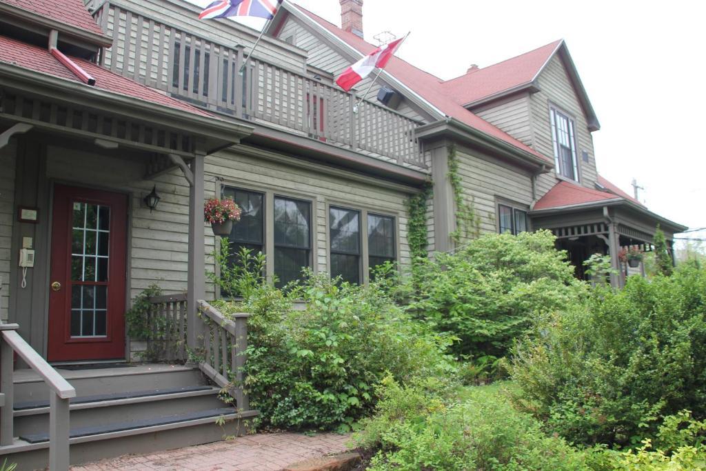 Shipwright Inn ชาร์ลอตต์ทาวน์ ภายนอก รูปภาพ