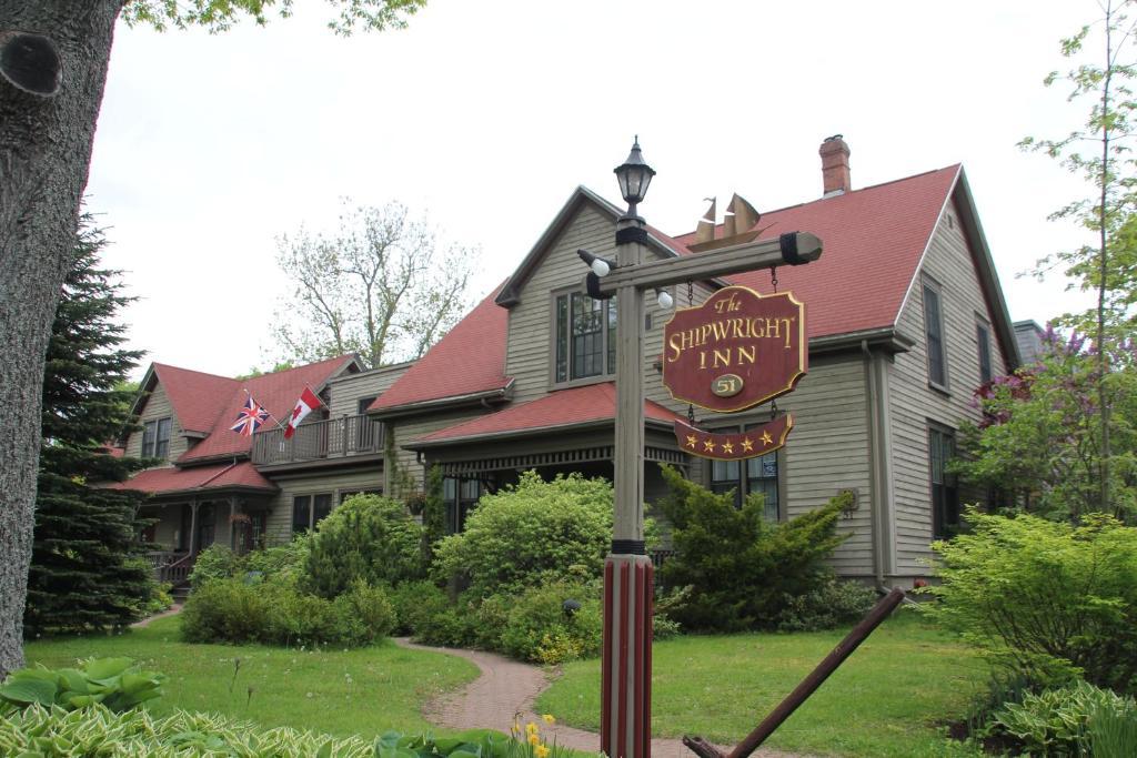 Shipwright Inn ชาร์ลอตต์ทาวน์ ภายนอก รูปภาพ