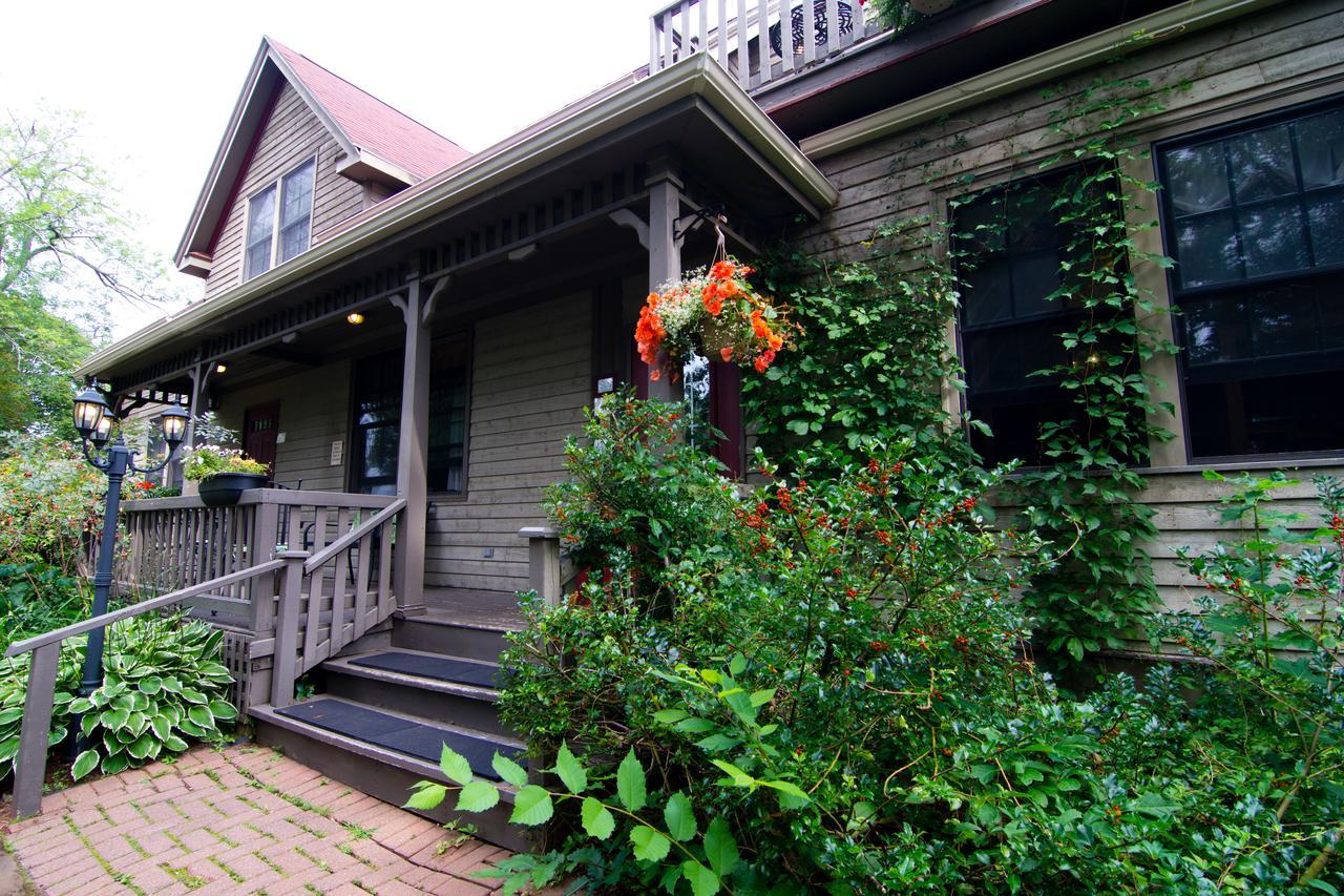 Shipwright Inn ชาร์ลอตต์ทาวน์ ภายนอก รูปภาพ