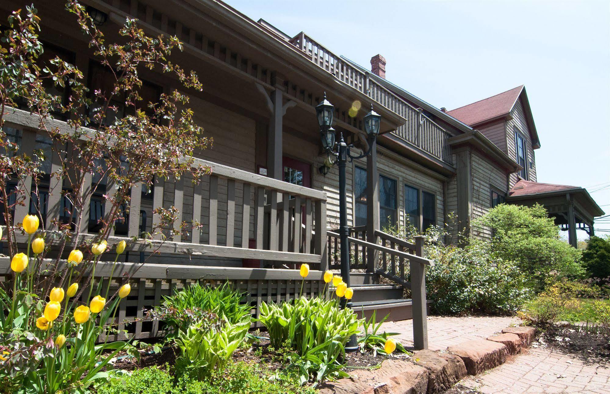 Shipwright Inn ชาร์ลอตต์ทาวน์ ภายนอก รูปภาพ