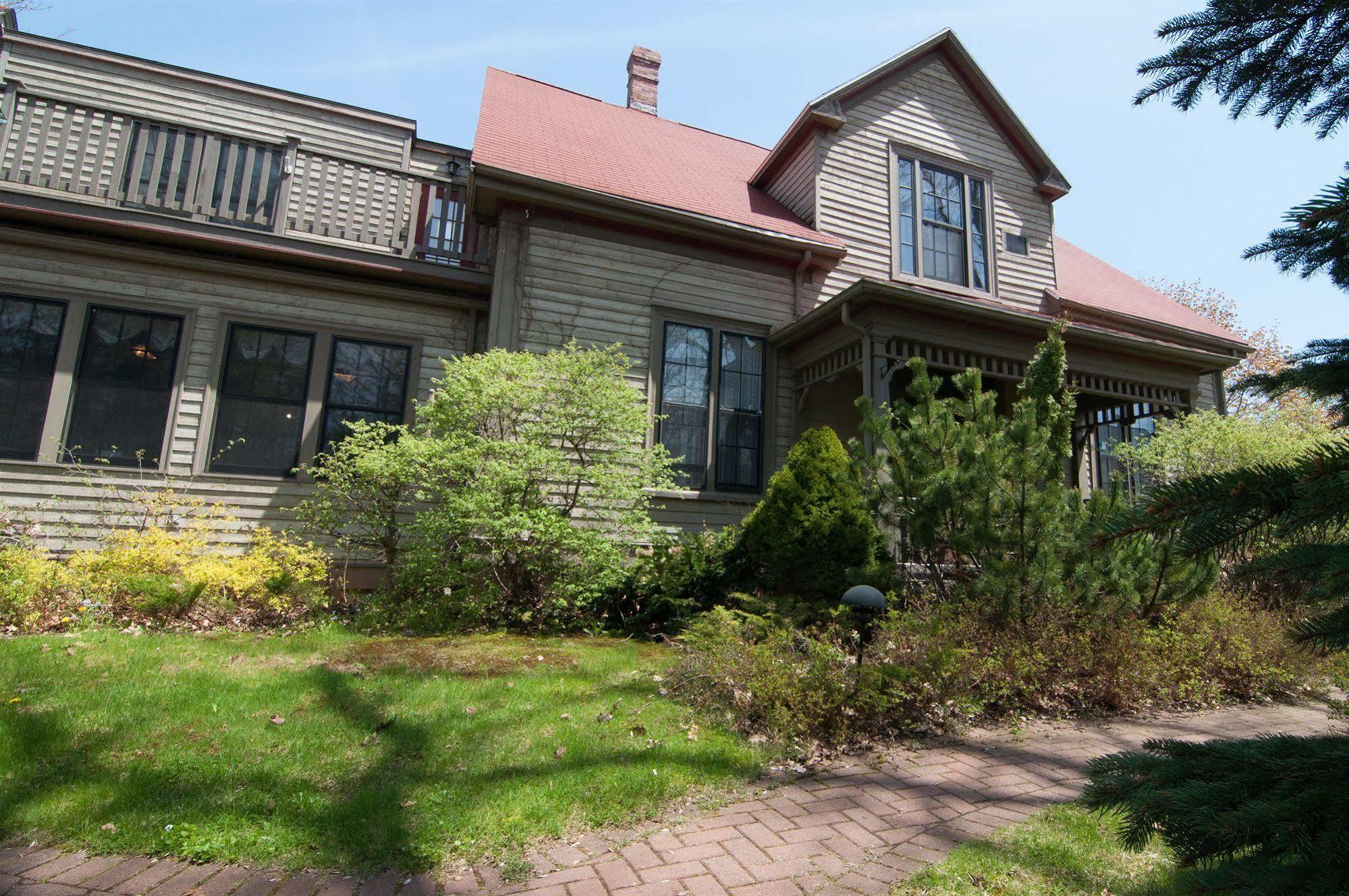 Shipwright Inn ชาร์ลอตต์ทาวน์ ภายนอก รูปภาพ