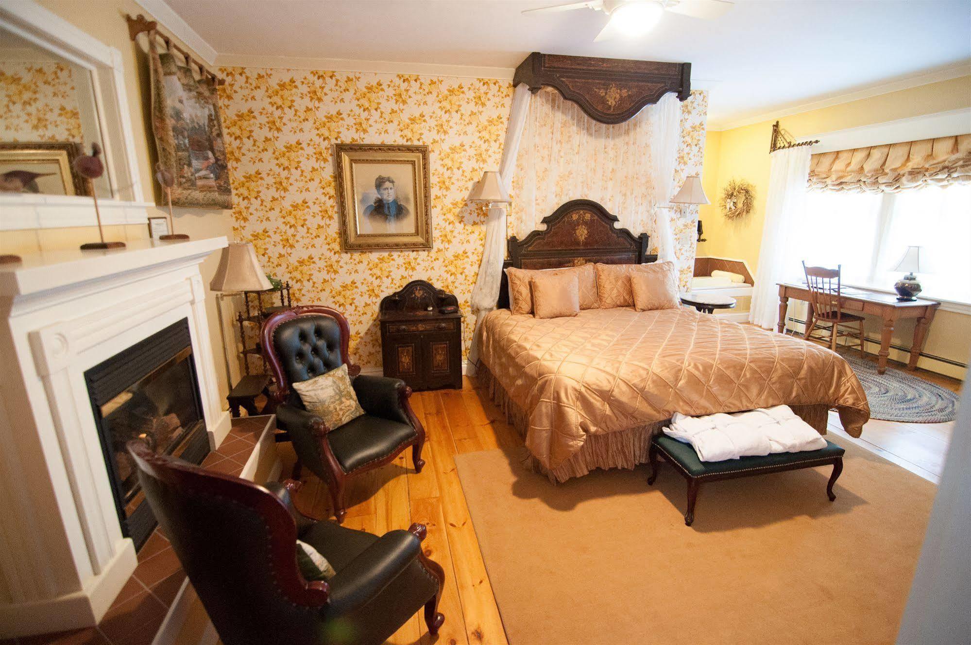 Shipwright Inn ชาร์ลอตต์ทาวน์ ภายนอก รูปภาพ